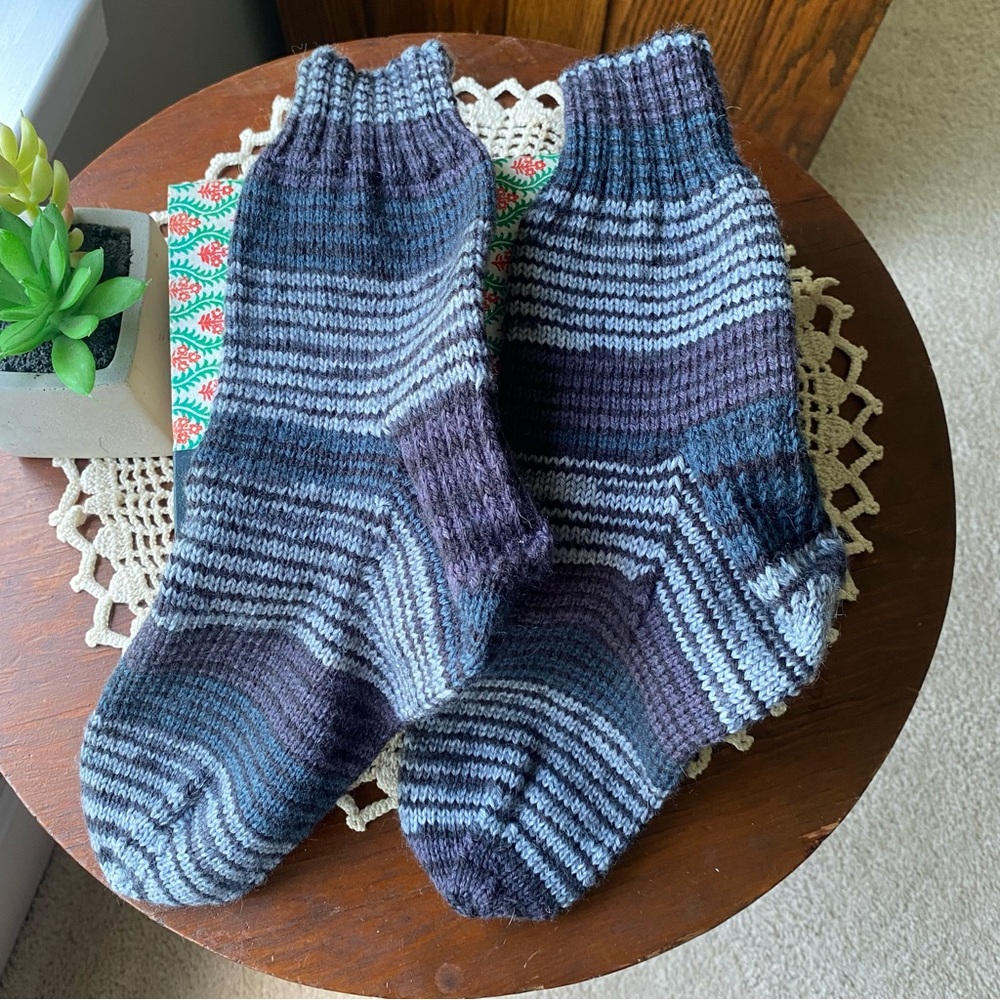Hand Knit Striped Knit Ankle Socks - Black and Gray Woman Size 7-10 NEW